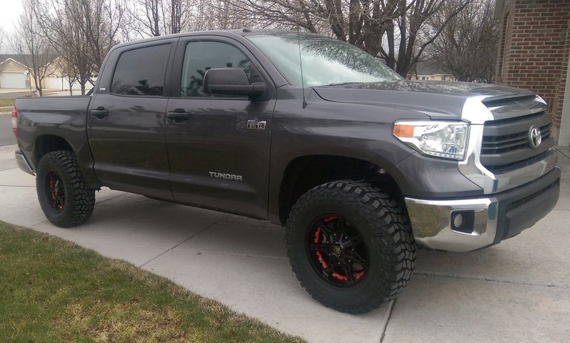 photo 1 Toyota Tundra custom wheels Mayhem 18x, ET +18, tire size 295/75 R18. x ET