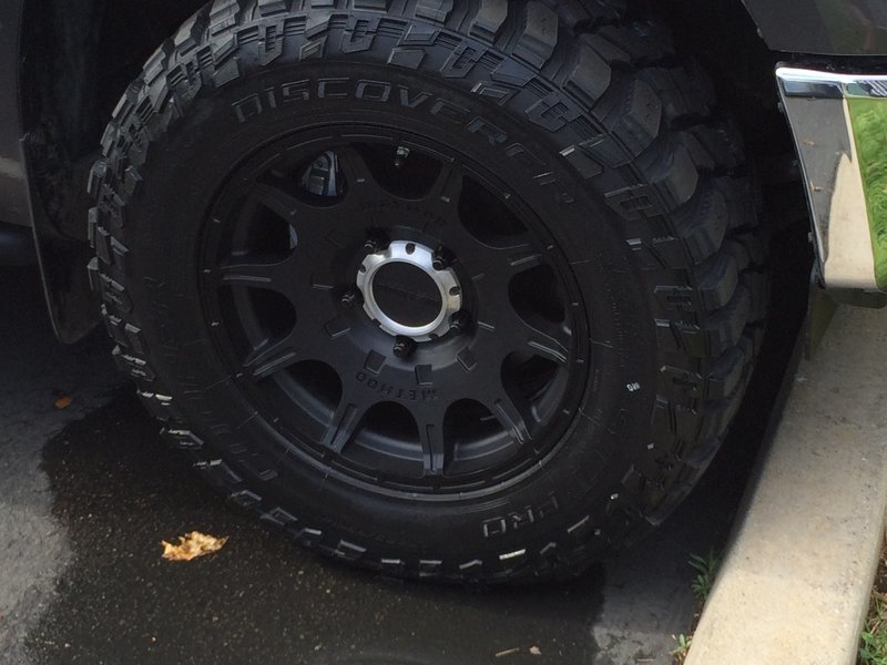 photo 4 Toyota Tundra custom wheels Method Race Roost 18x, ET +18, tire size 285/65 R18. x ET 