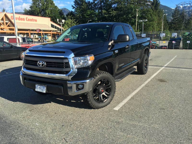 photo 3 Toyota Tundra custom wheels Worx  Beast  20x9.0, ET +25, tire size 305/55 R20. x ET 