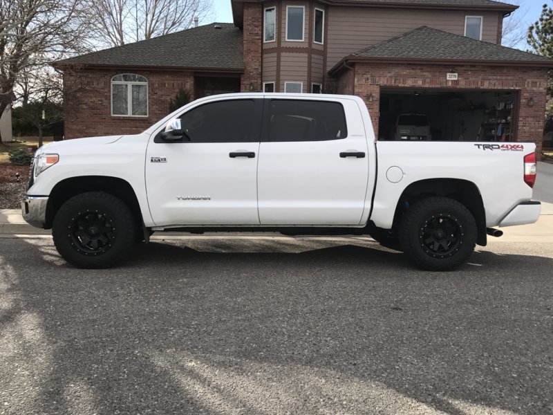 photo 2 Toyota Tundra custom wheels Stealth Custom Series SR8 18x9.0, ET +25, tire size 285/65 R18. x ET 