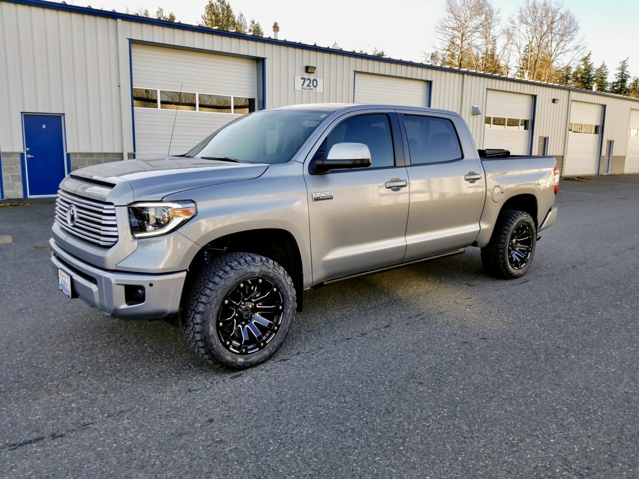 photo 1 Toyota Tundra custom wheels Black Rhino Selkirk 20x10.0, ET 0, tire size 285/55 R20. x ET 