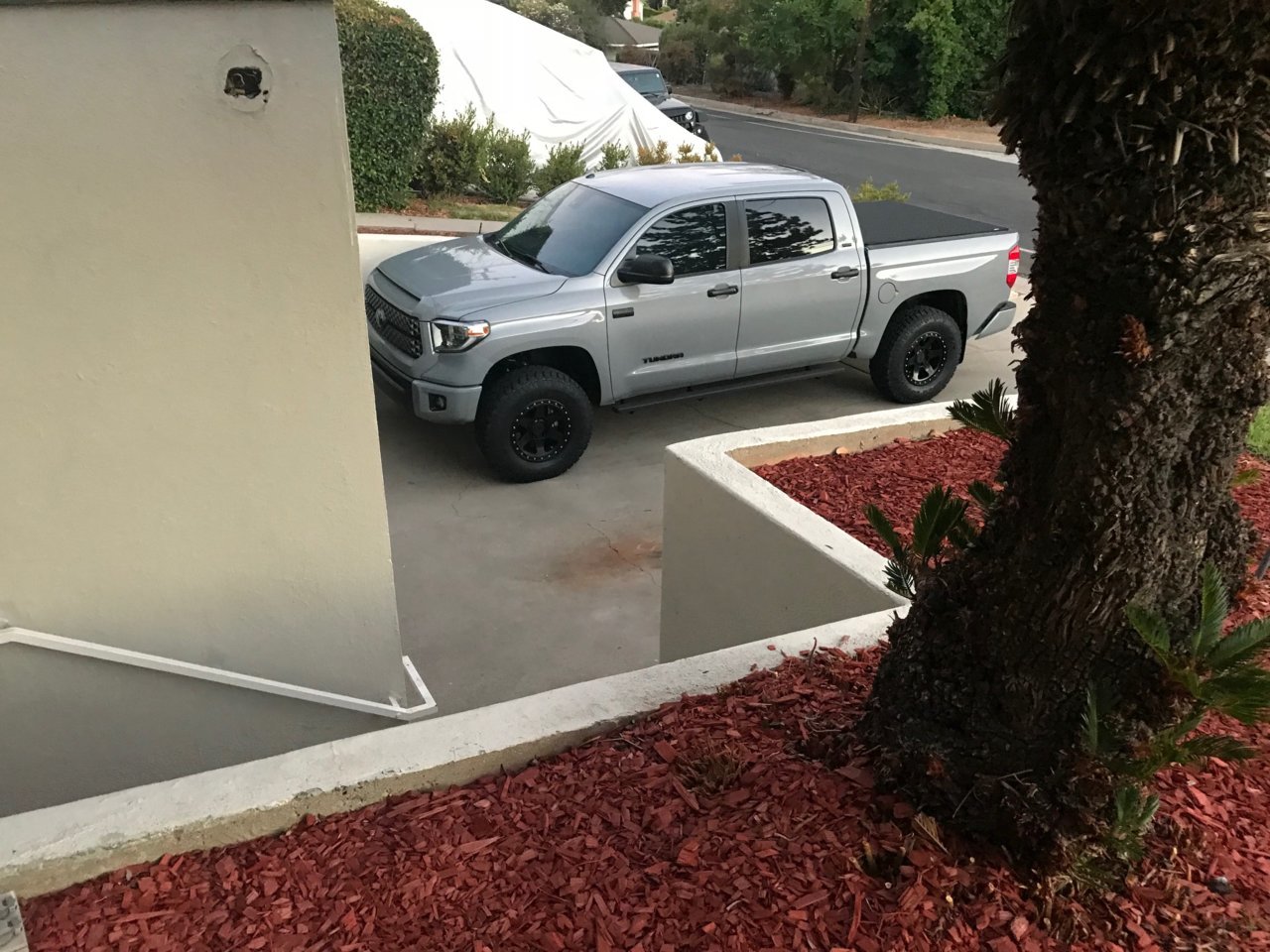 photo 3 Toyota Tundra custom wheels Method Race Wheels MR310 Con6 18x9.0, ET +18, tire size 295/70 R18. x ET 