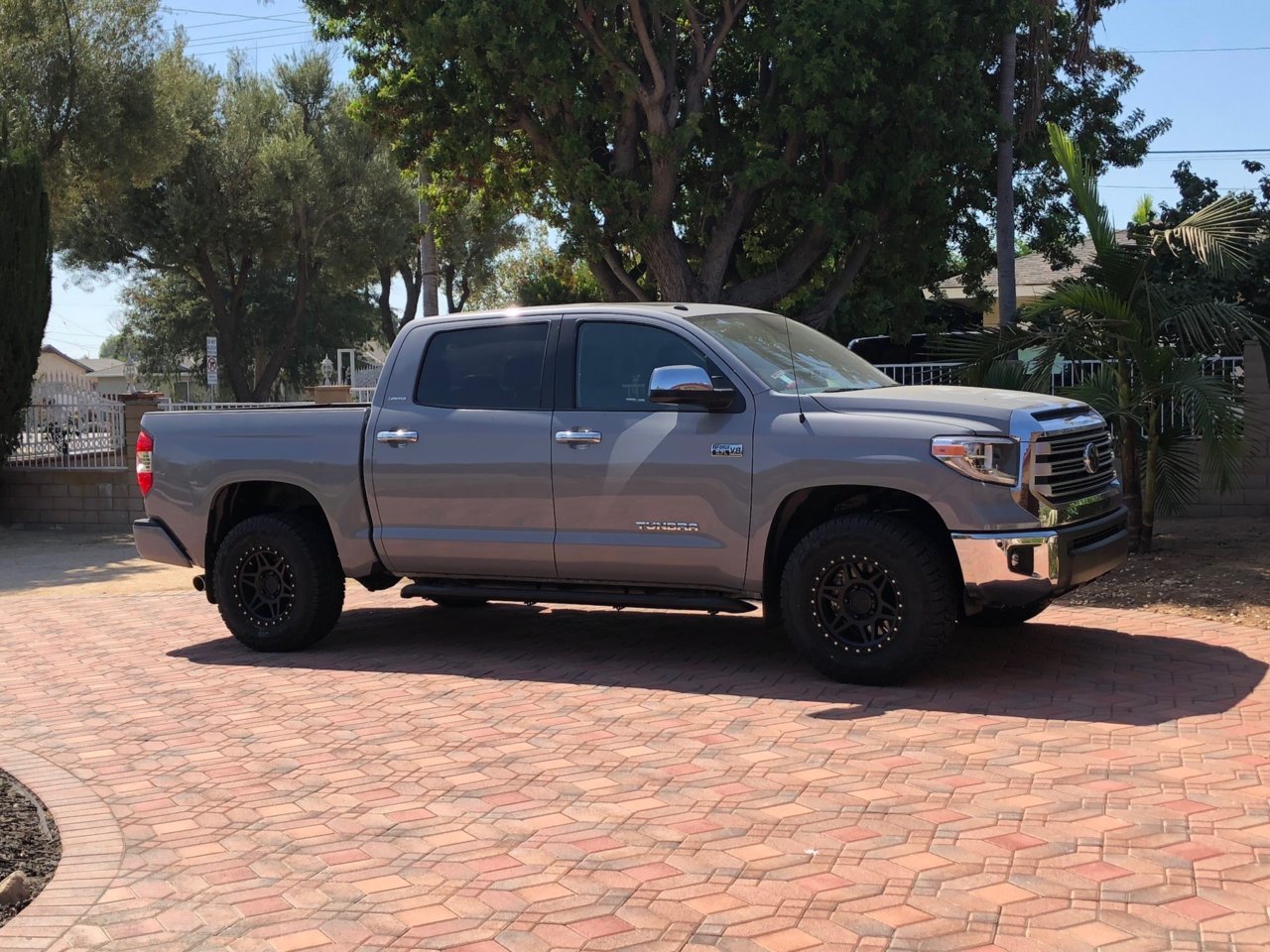photo 1 Toyota Tundra custom wheels Method Race Wheels MR312 18x9.0, ET , tire size 285/65 R18. x ET 