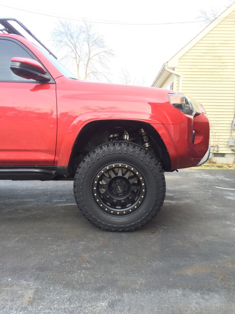 photo 1 Toyota 4Runner custom wheels Method Double Standard 17x8.5, ET 0, tire size 285/70 R17. x ET 