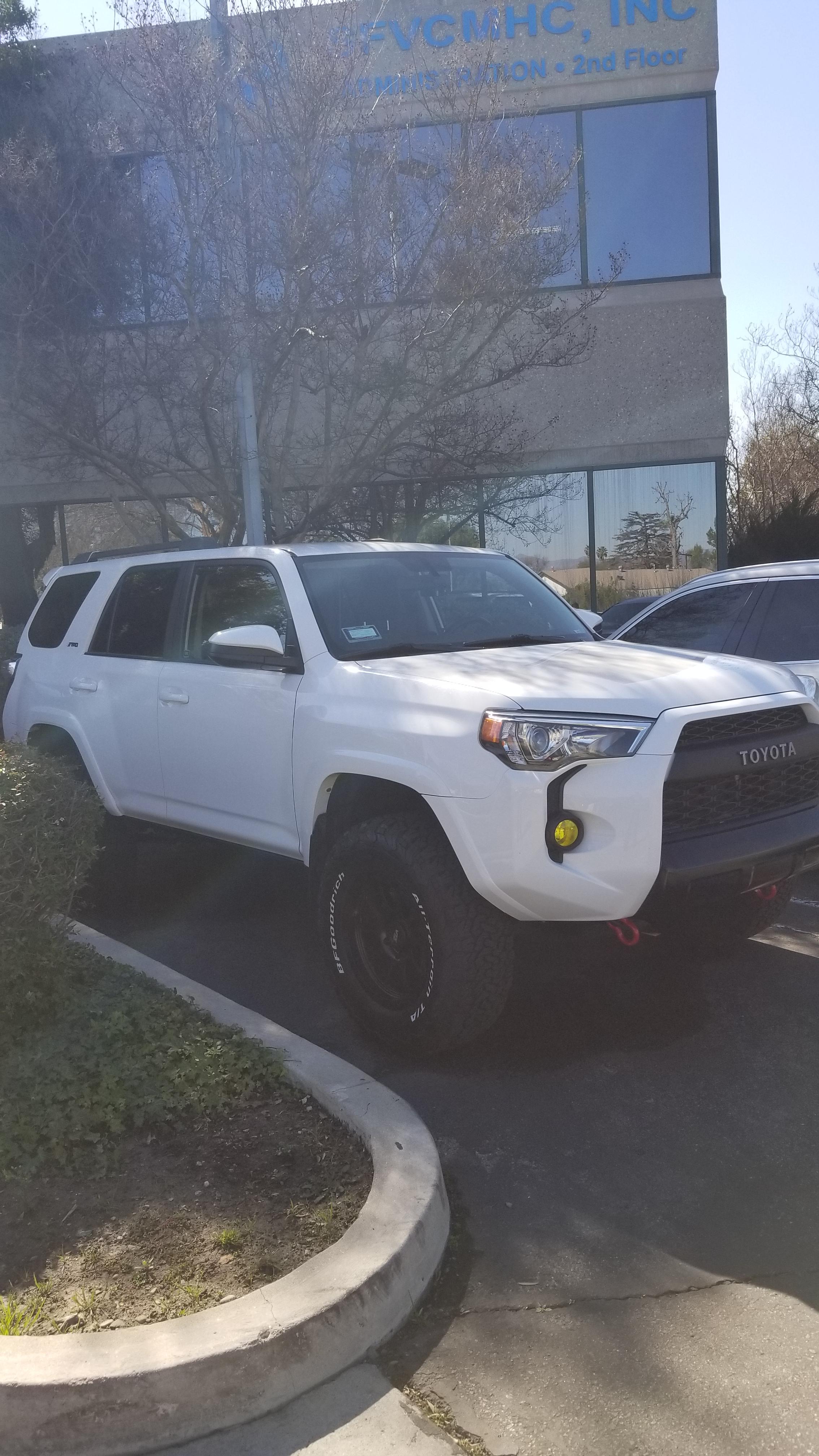 photo 3 Toyota 4Runner custom wheels VTX  Rogue Blackout 17x8.5, ET -10, tire size 285/70 R17. x ET 