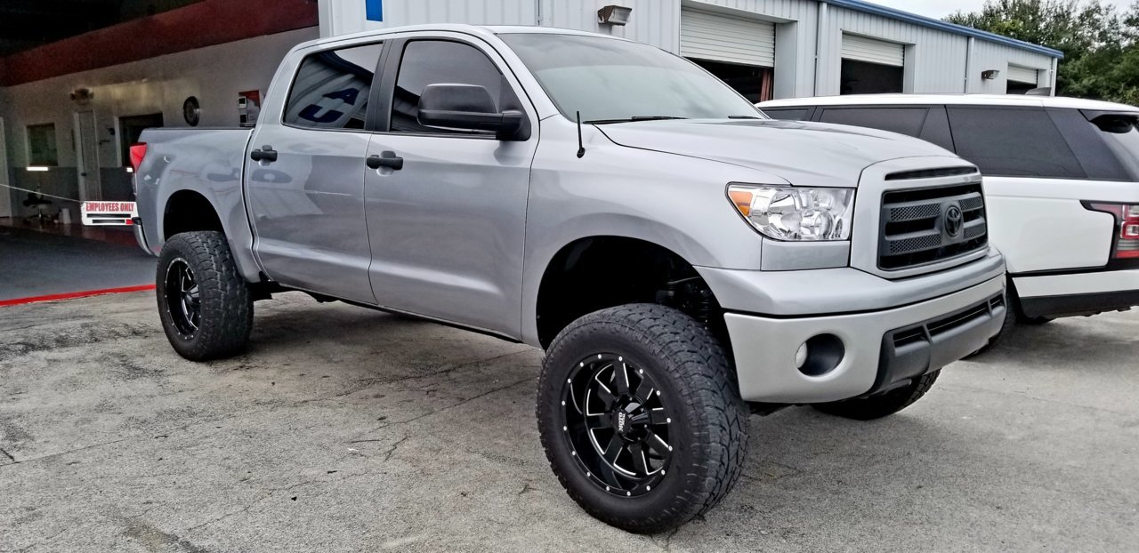 photo 1 Toyota Tundra custom wheels   20x10.0, ET -24, tire size 35X12.5 R20. x ET 