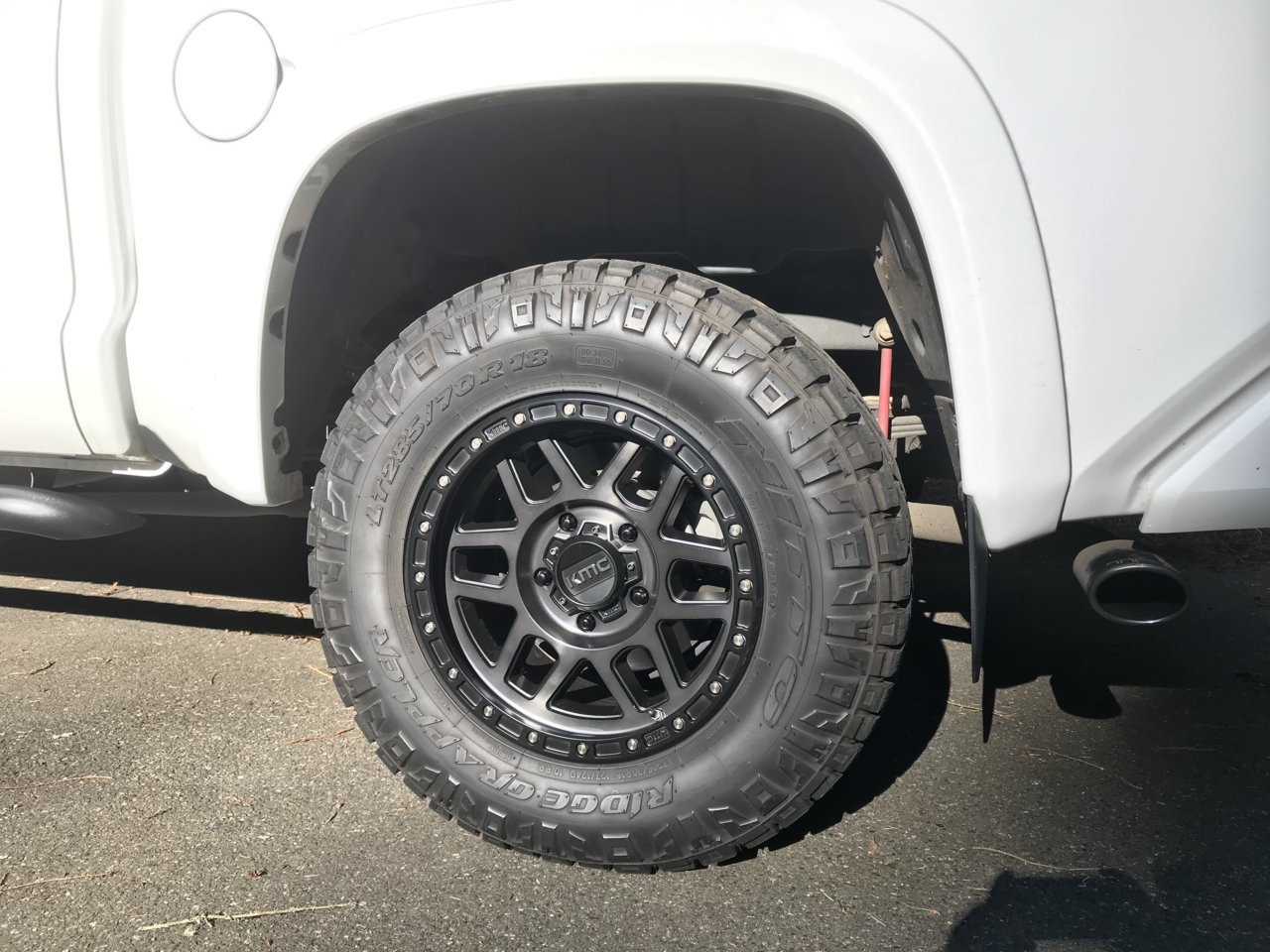 photo 2 Toyota Tundra custom wheels   18x9.0, ET +25, tire size 285/70 R18. x ET 