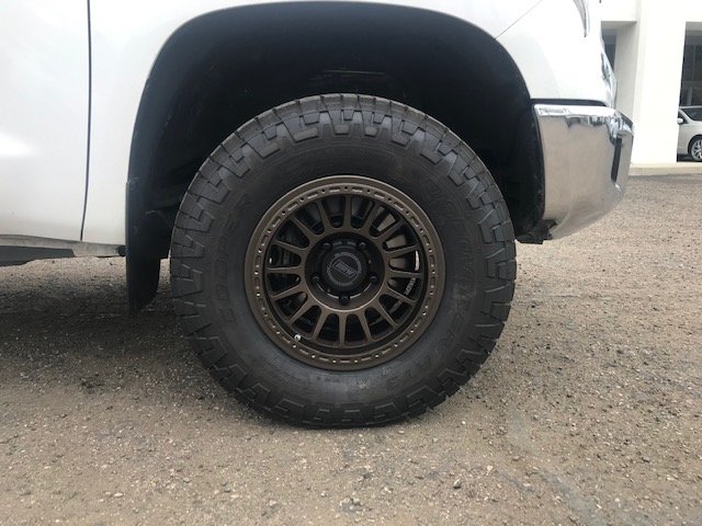 photo 3 Toyota Tundra custom wheels   17x8.5, ET 0, tire size 285/70 R17. x ET 