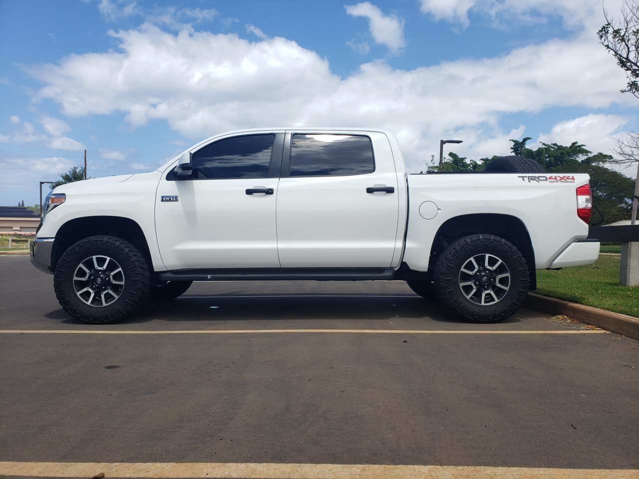 photo 1 Toyota Tundra custom wheels 18x8.0, ET , tire size 35X12.5 R18. x ET