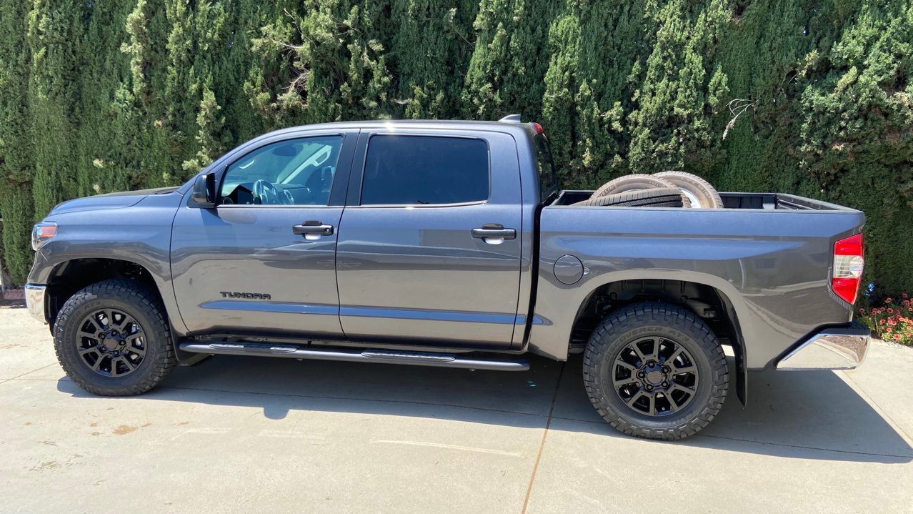 photo 1 Toyota Tundra custom wheels 18x8.0, ET , tire size 275/70 R18. x ET