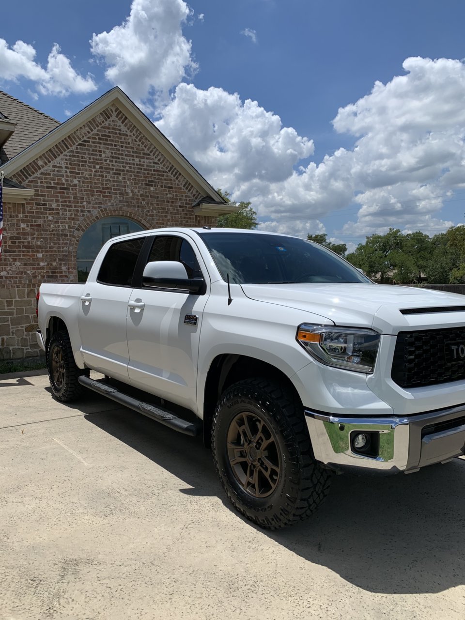 photo 1 Toyota Tundra custom wheels 18x8.0, ET , tire size 285/75 R18. x ET