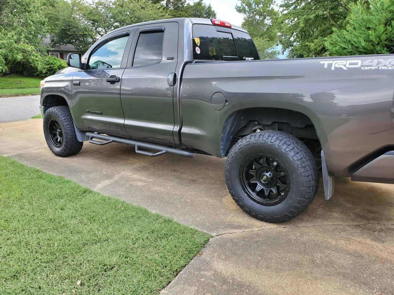 photo 1 Toyota Tundra custom wheels 18x9.0, ET 0, tire size 305/65 R18. x ET