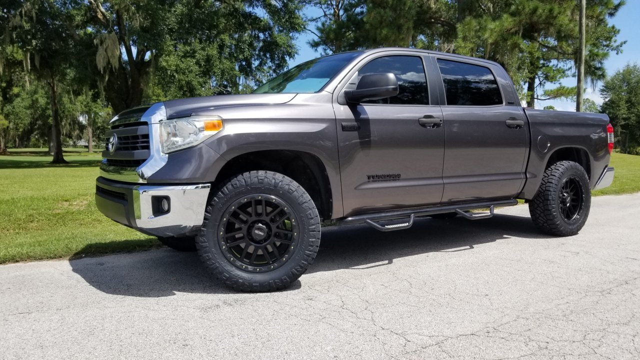 photo 1 Toyota Tundra custom wheels   20x9.0, ET +18, tire size 295/60 R20. x ET 