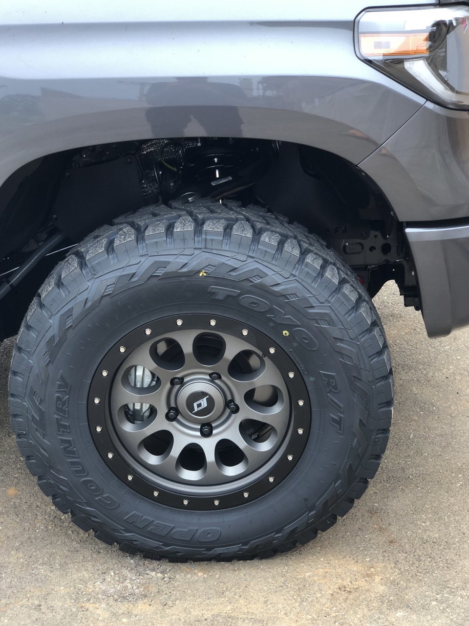 photo 2 Toyota Tundra custom wheels   18x9.0, ET , tire size 285/75 R18. x ET 