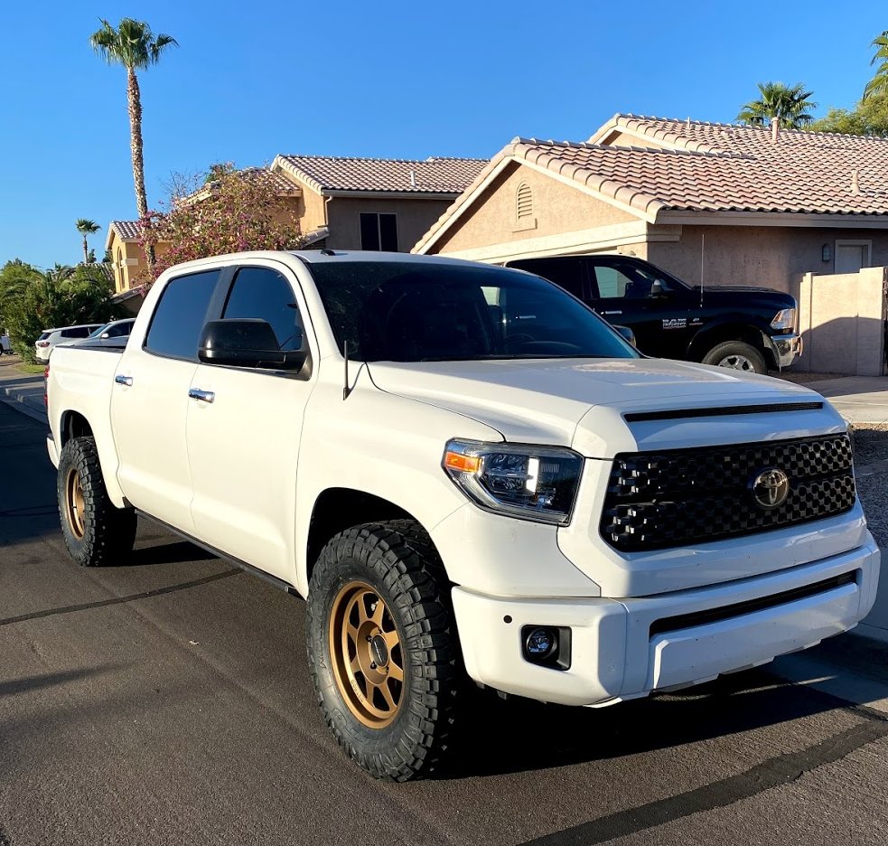 photo 1 Toyota Tundra custom wheels   18x9.0, ET +25, tire size 35X12.5 R18. x ET 