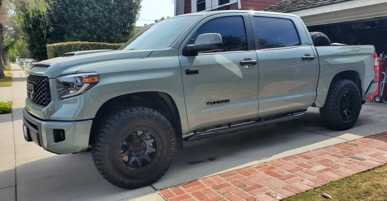photo 1 Toyota Tundra custom wheels   18x9.0, ET +18, tire size 295/70 R18. x ET 