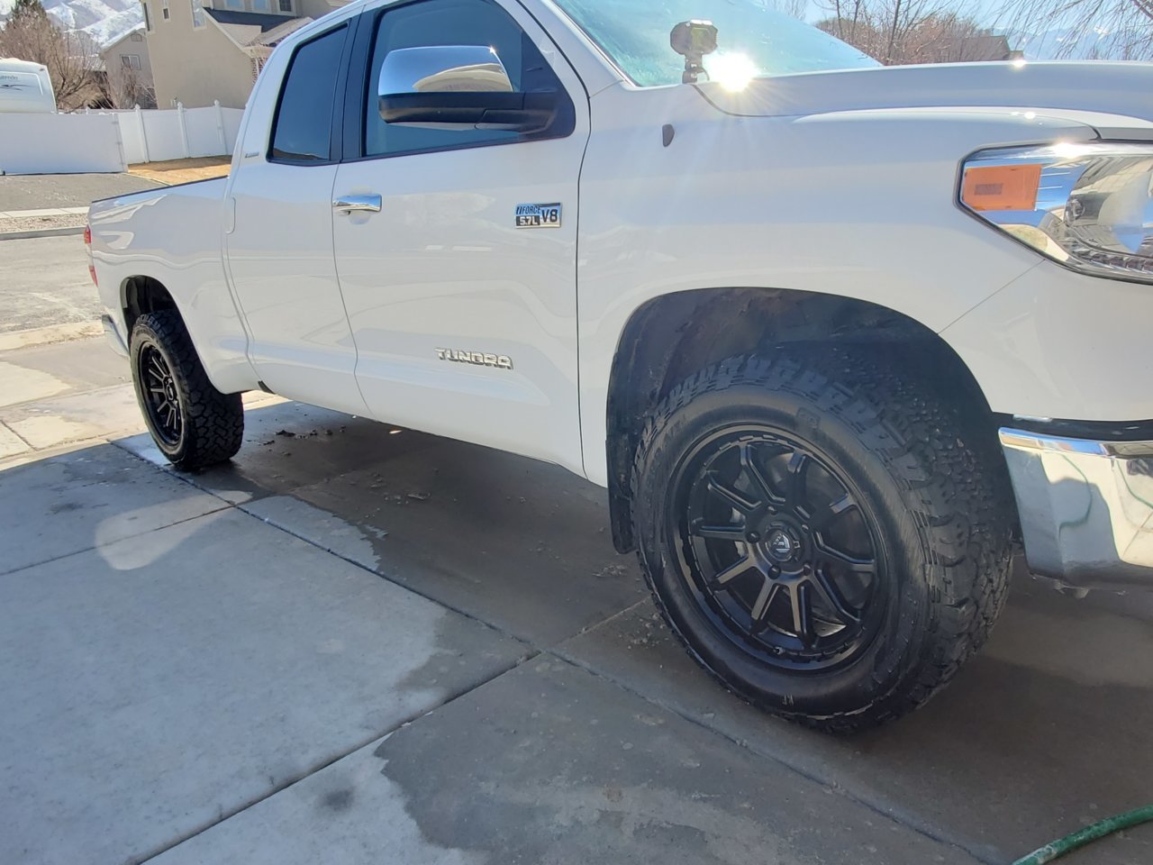 photo 1 Toyota Tundra custom wheels 20x9.0, ET +20, tire size 275/60 R20. x ET