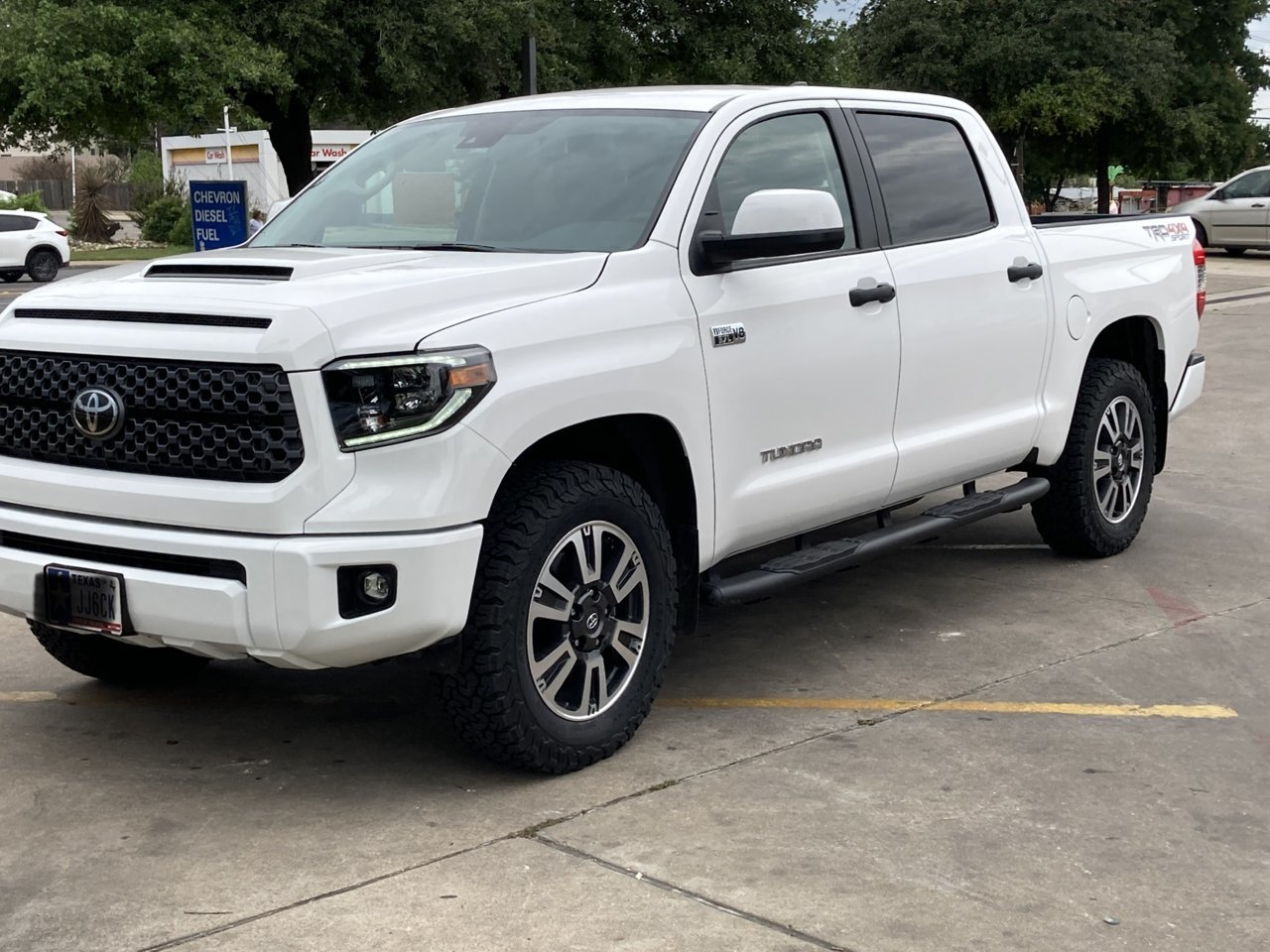 photo 1 Toyota Tundra custom wheels   20x8.0, ET +60, tire size 275/65 R20. x ET 