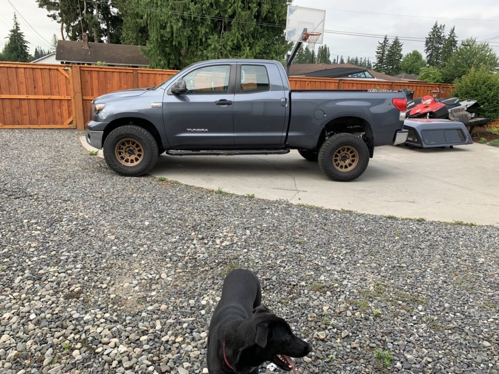 photo 4 Toyota Tundra custom wheels   17x8.5, ET 0, tire size 315/70 R17. x ET 