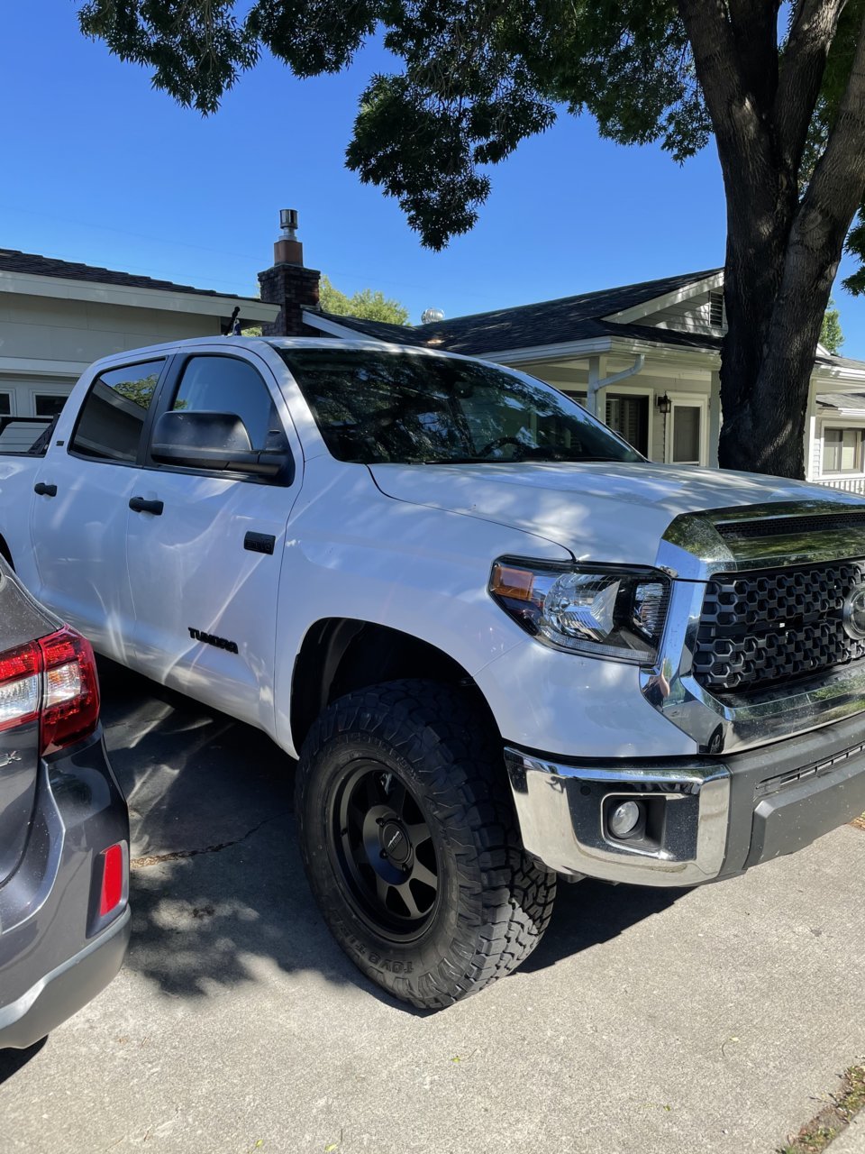 photo 1 Toyota Tundra custom wheels   18x9.0, ET +25, tire size 295/70 R18. x ET 
