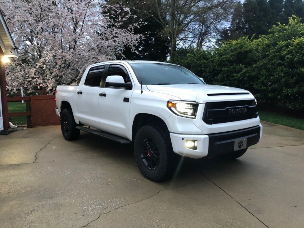 photo 1 Toyota Tundra custom wheels   18x8.0, ET , tire size 295/70 R18. x ET 