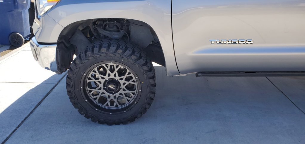 photo 2 Toyota Tundra custom wheels 20x9.0, ET +12, tire size 33X12.5 R20. x ET