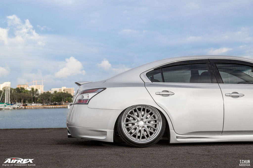 photo 4 Nissan Maxima custom wheels   20x10.5, ET , tire size X R20. x ET 