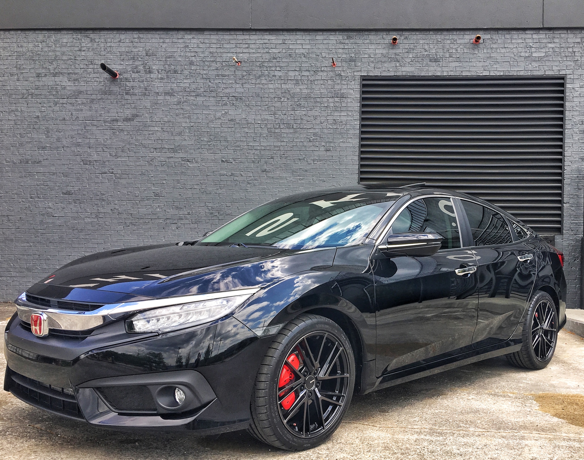 photo 4 Honda Civic custom wheels   18x, ET , tire size 235/40 R18. x ET 