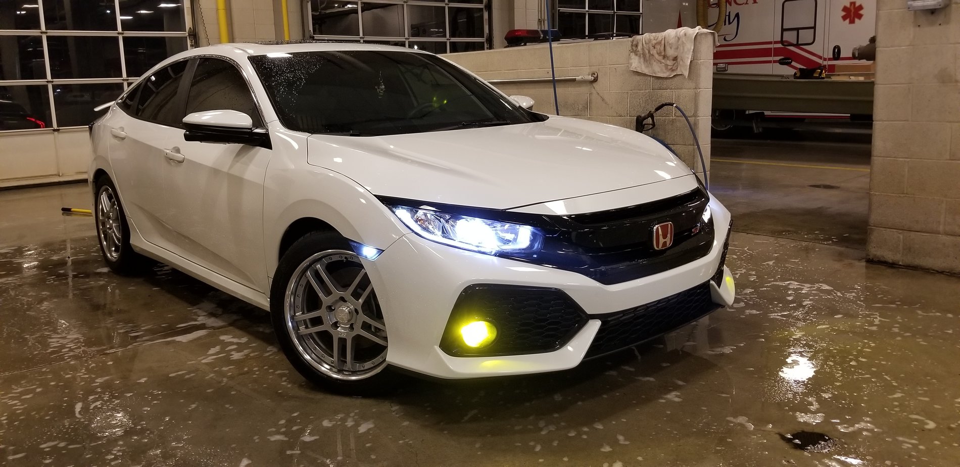 photo 1 Honda Civic custom wheels GT10 18x8.5, ET +51, tire size X R18. x ET