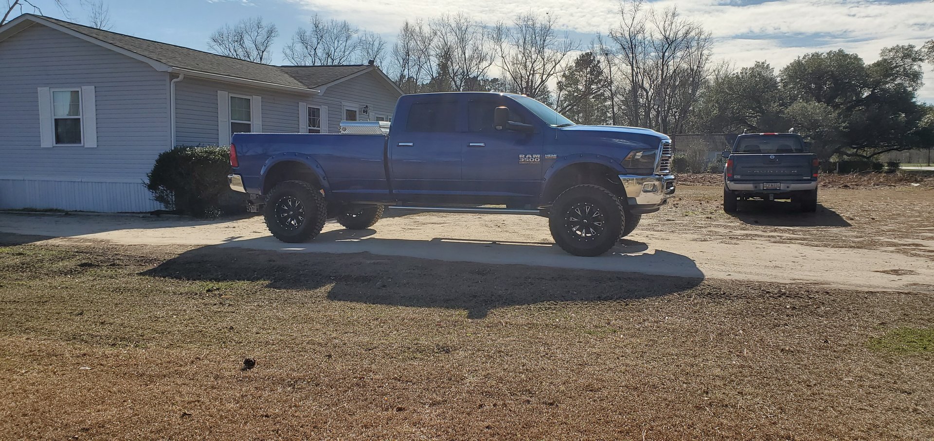 photo 1 RAM 3500 custom wheels 18x10.0, ET , tire size 37X13.5 R18. x ET