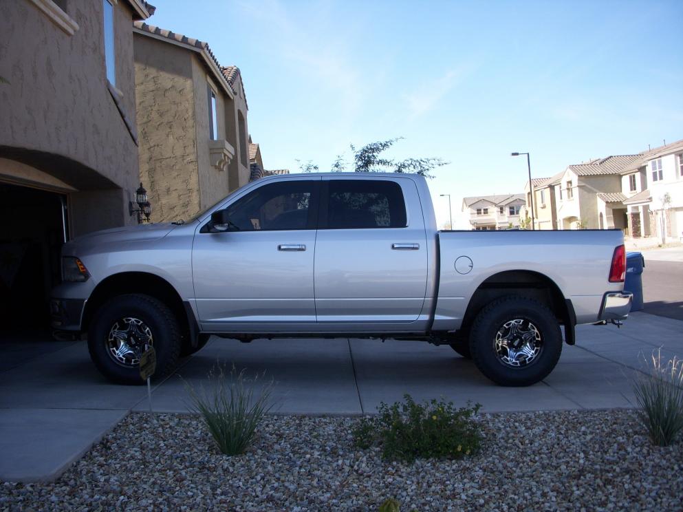 photo 2 Dodge Ram 1500 custom wheels   18x, ET , tire size 295/70 R18. x ET 