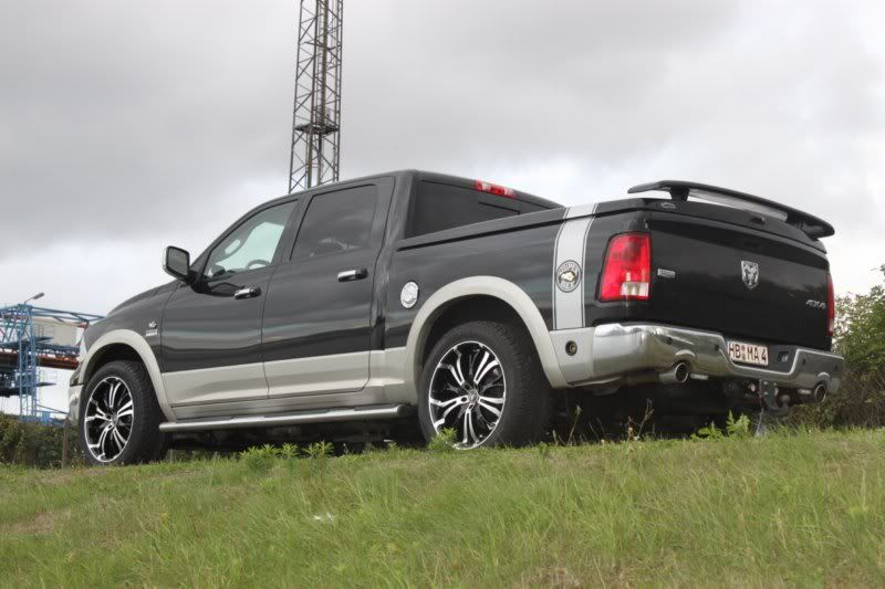 photo 2 Dodge Ram 2500 custom wheels 22x10.0, ET , tire size 305/45 R22. x ET
