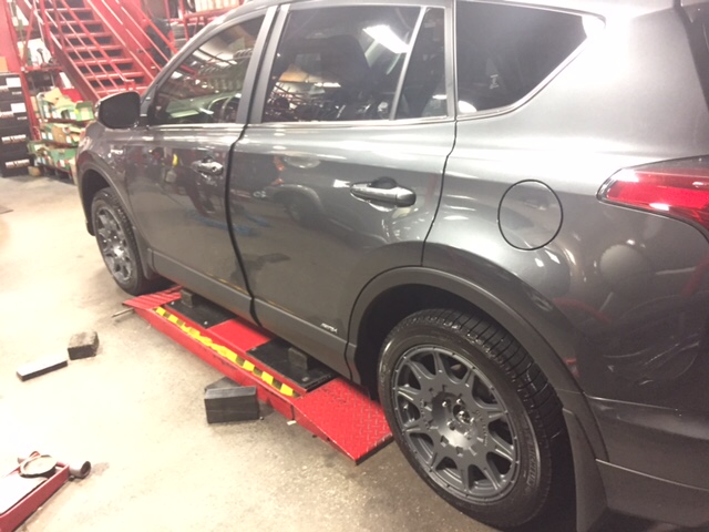 photo 2 Toyota RAV4 custom wheels   18x8.5, ET , tire size 245/45 R18. x ET 