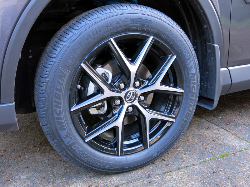 photo 1 Toyota RAV4 custom wheels 18x, ET , tire size 235/55 R18. x ET