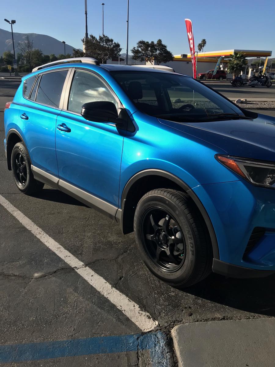 photo 2 Toyota RAV4 custom wheels   17x, ET , tire size 225/65 R17. x ET 