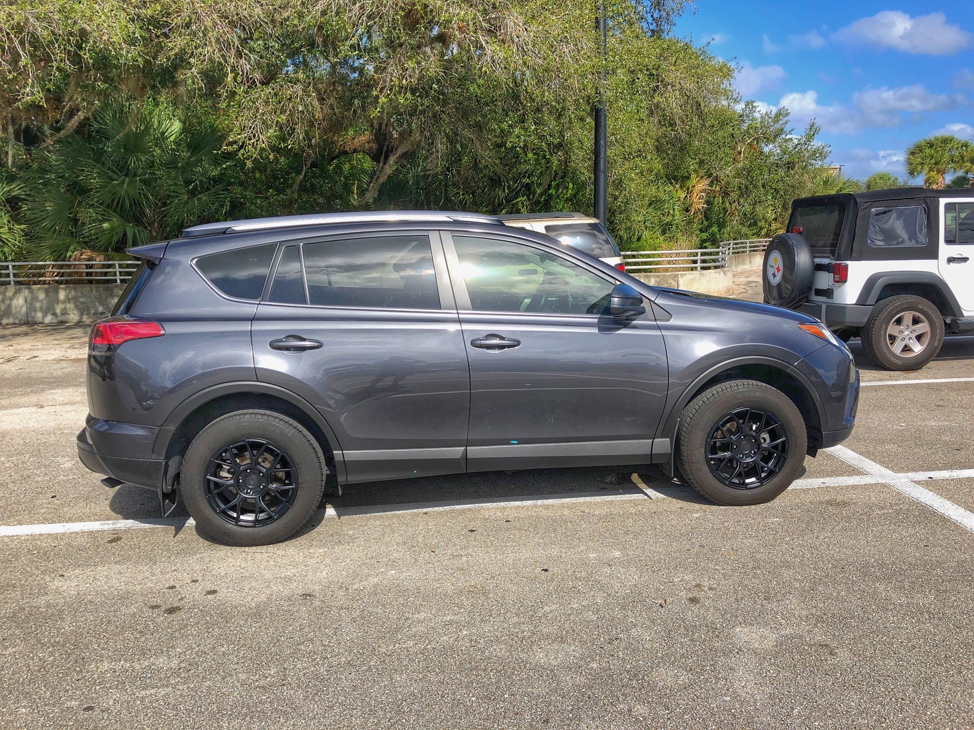 photo 3 Toyota RAV4 custom wheels 17x8.0, ET +38, tire size 225/65 R17. x ET