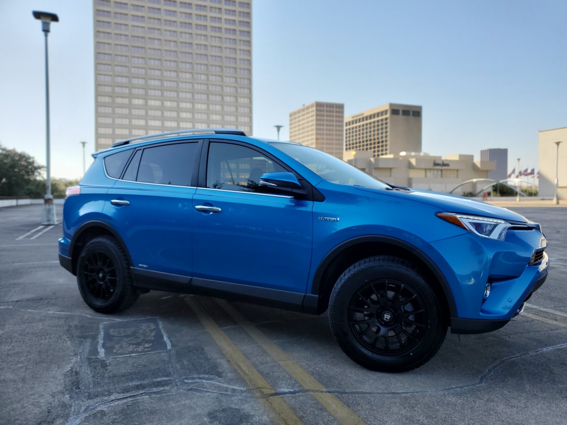 photo 1 Toyota RAV4 custom wheels 17x, ET , tire size 235/65 R17. x ET