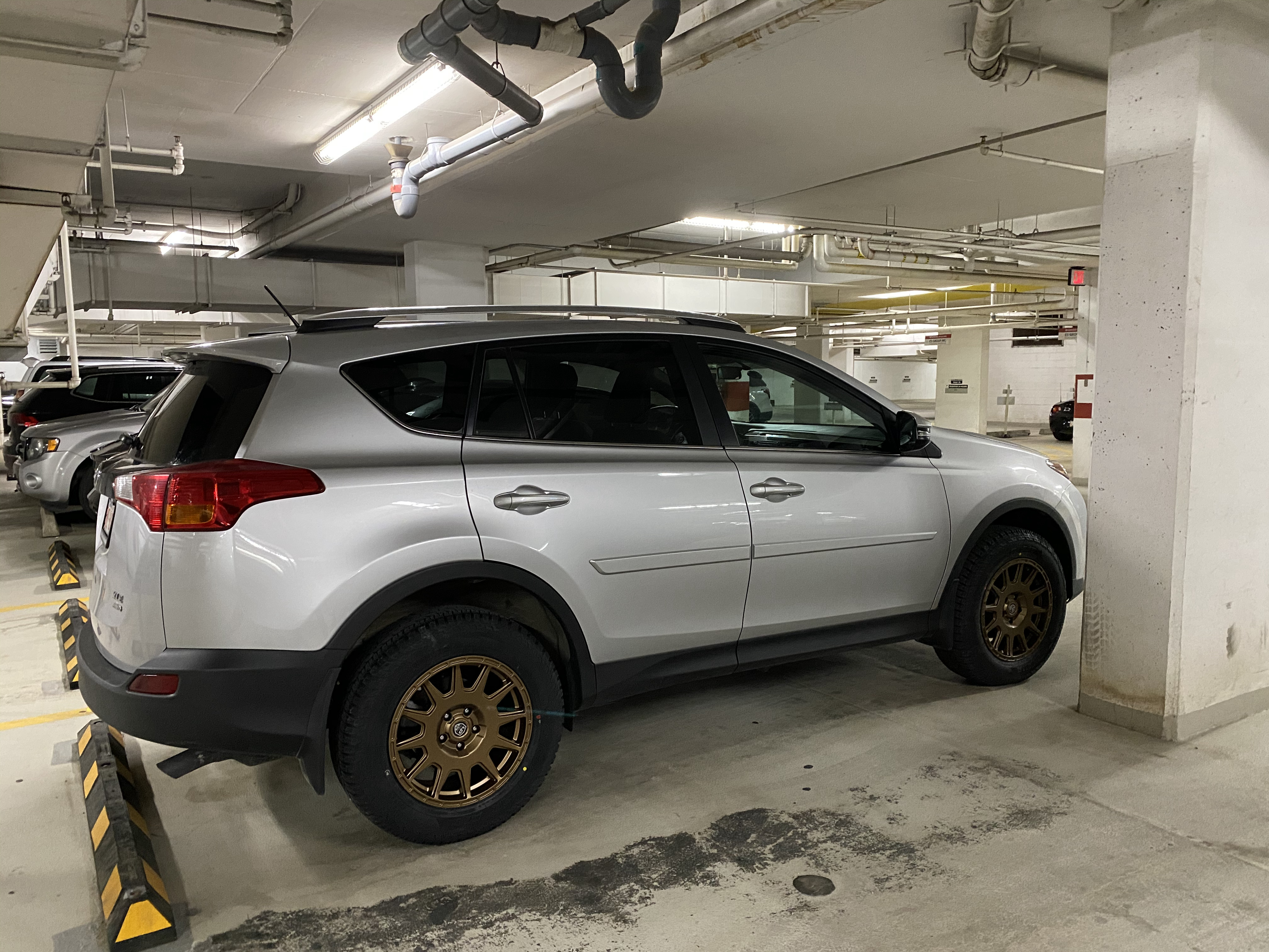 photo 3 Toyota RAV4 custom wheels LP1 17x8.0, ET +20, tire size 235/60 R17. x ET