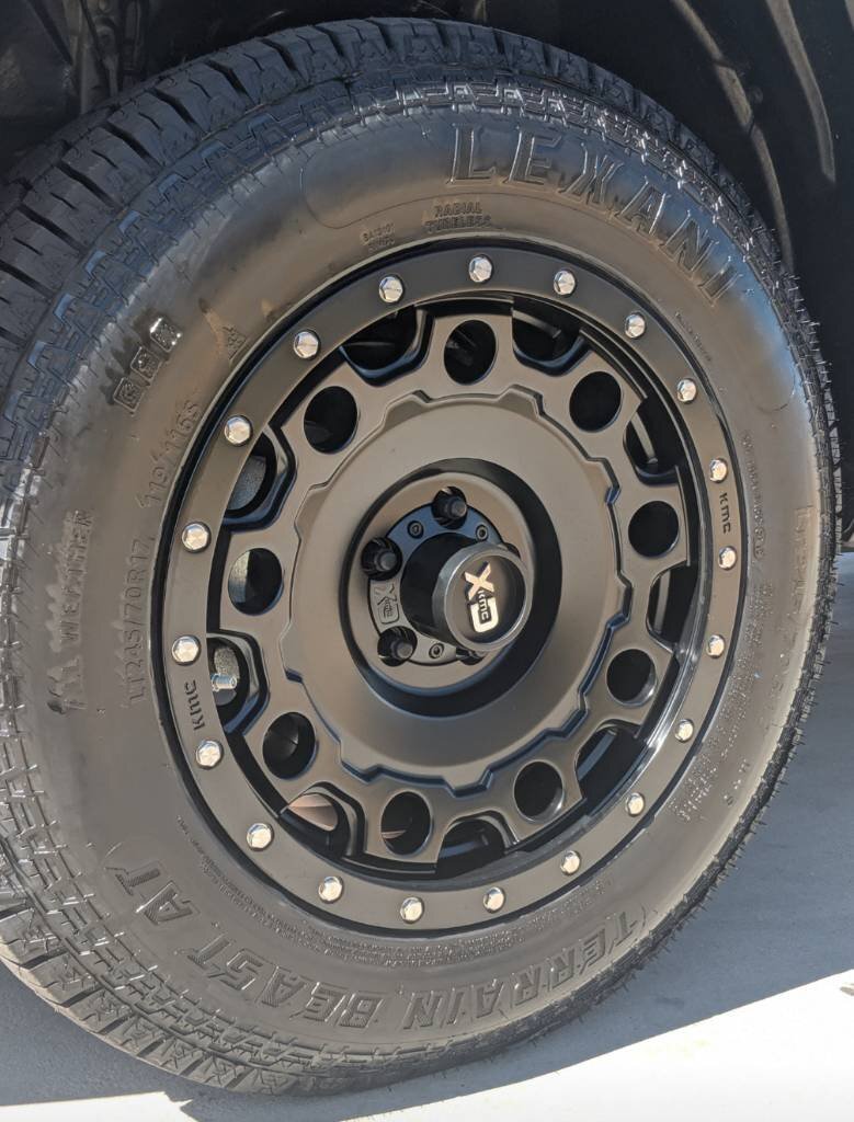 photo 4 Toyota RAV4 custom wheels  XD129 Holeshot 17x8.5, ET +34, tire size 245/70 R17. x ET 