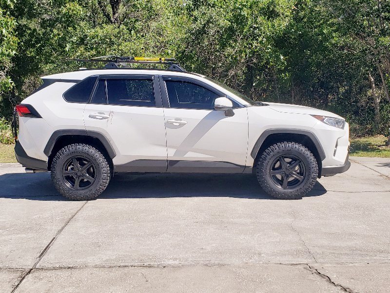 photo 2 Toyota RAV4 custom wheels 16x6.5, ET +10, tire size 215/85 R16. 16x6.5 ET+4