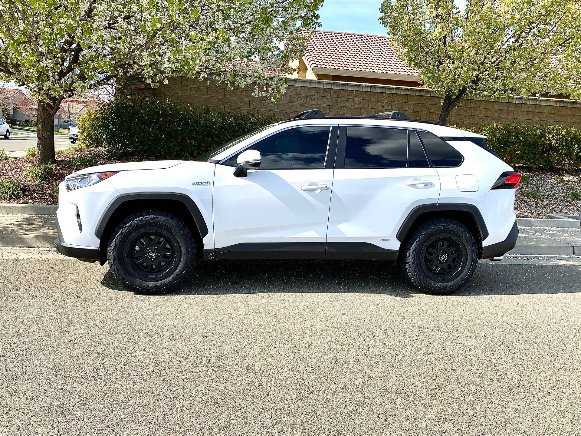 photo 2 Toyota RAV4 custom wheels 17x, ET , tire size 245/65 R17. x ET