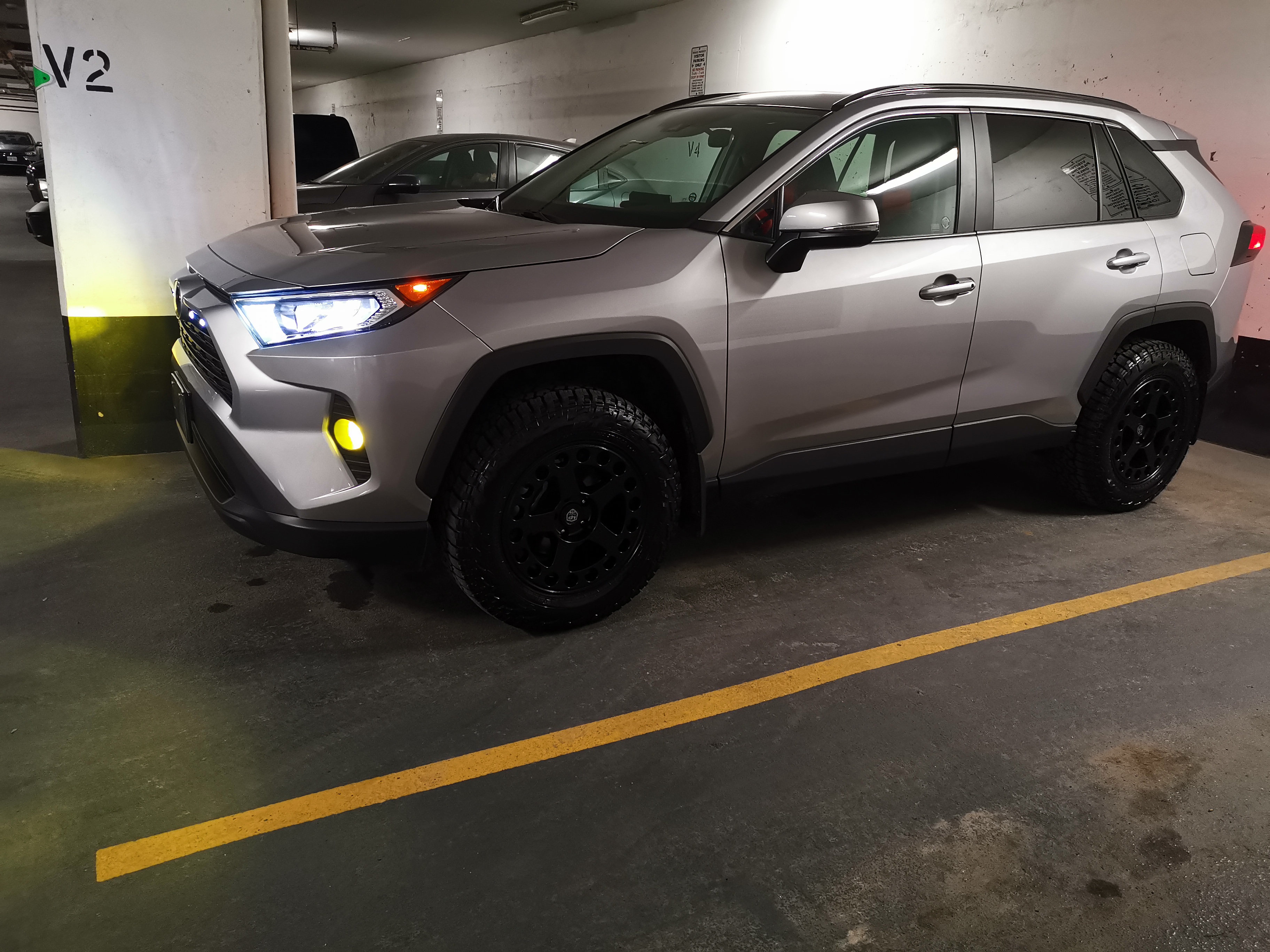 photo 4 Toyota RAV4 custom wheels LP5 17x8.0, ET +20, tire size 245/65 R17. x ET