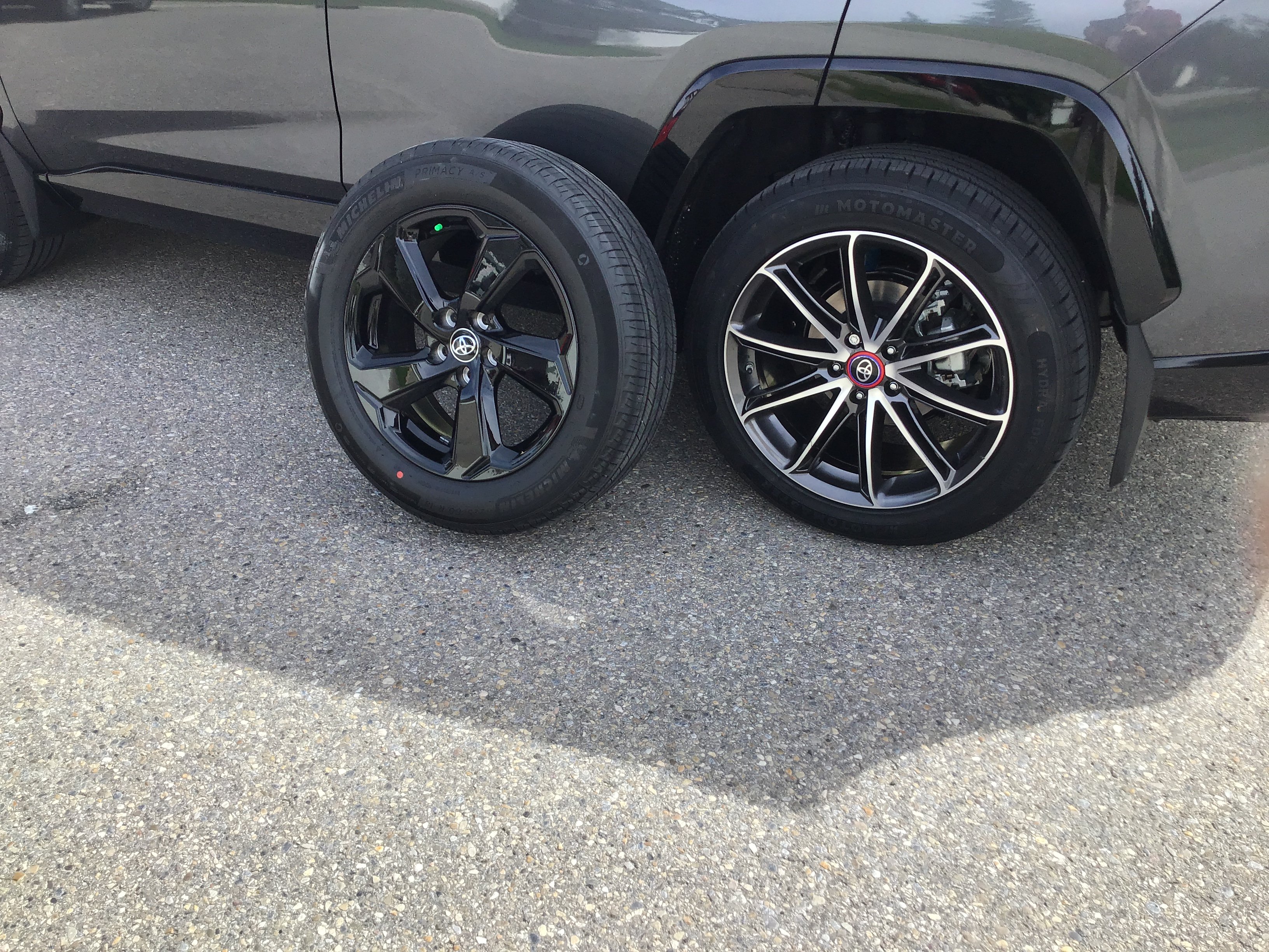 photo 3 Toyota RAV4 custom wheels 19x, ET , tire size 225/60 R19. x ET