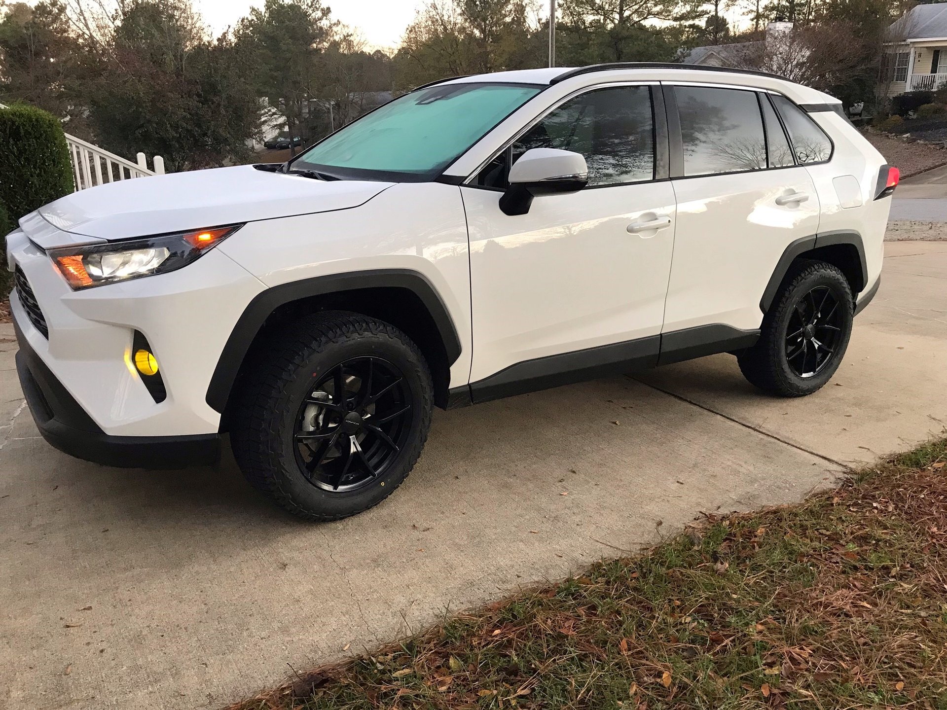 photo 2 Toyota RAV4 custom wheels   18x8.0, ET +35, tire size 245/60 R18. x ET 