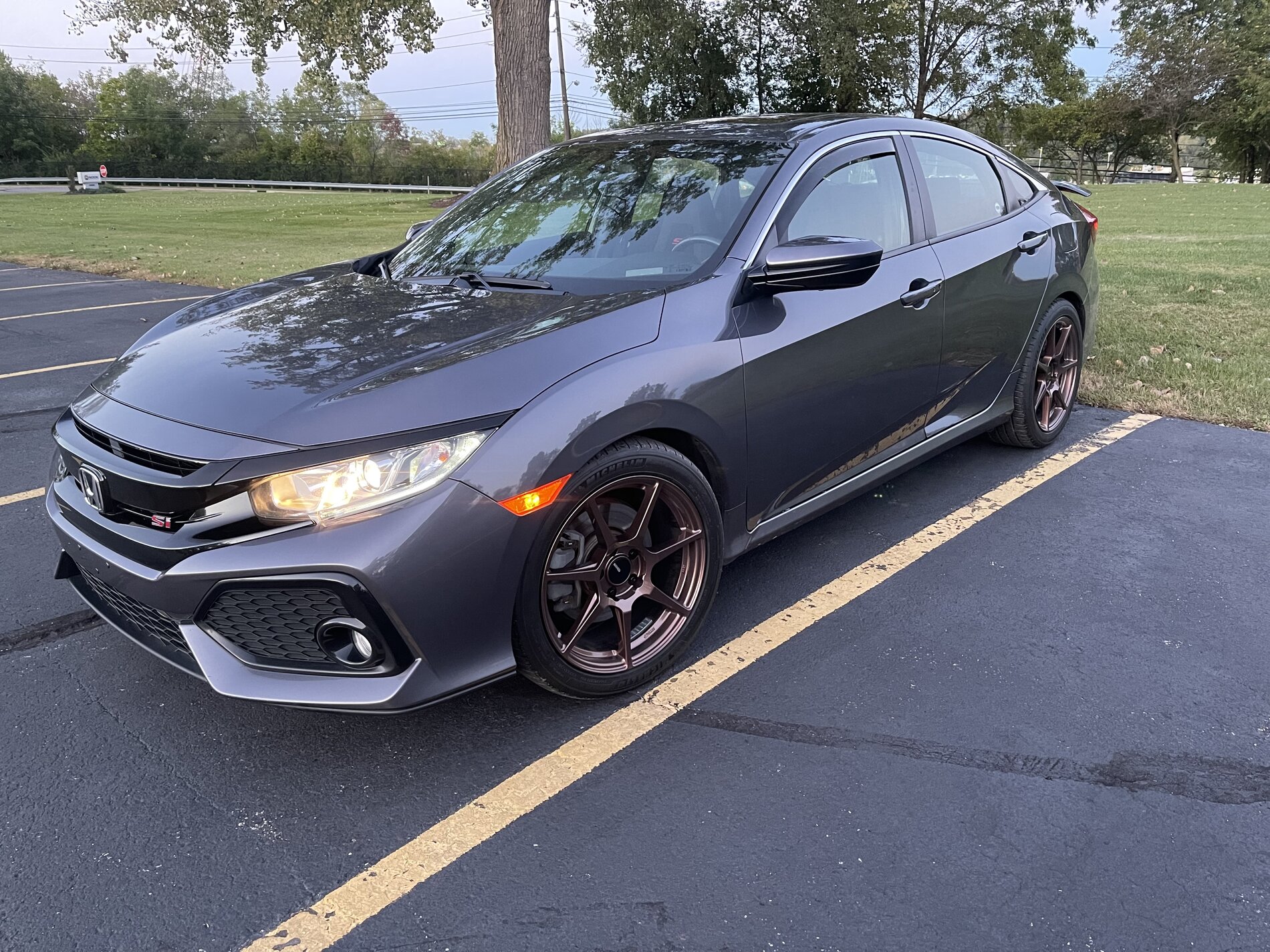 photo 3 Honda Civic custom wheels   18x8.5, ET +38, tire size 255/40 R18. x ET 