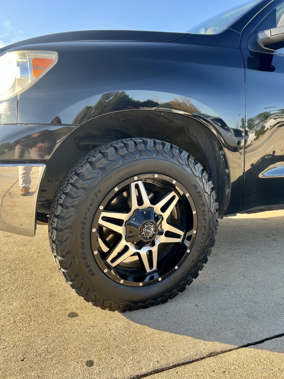 photo 1 Toyota Tundra custom wheels 20x10.0, ET , tire size 275/65 R20. x ET