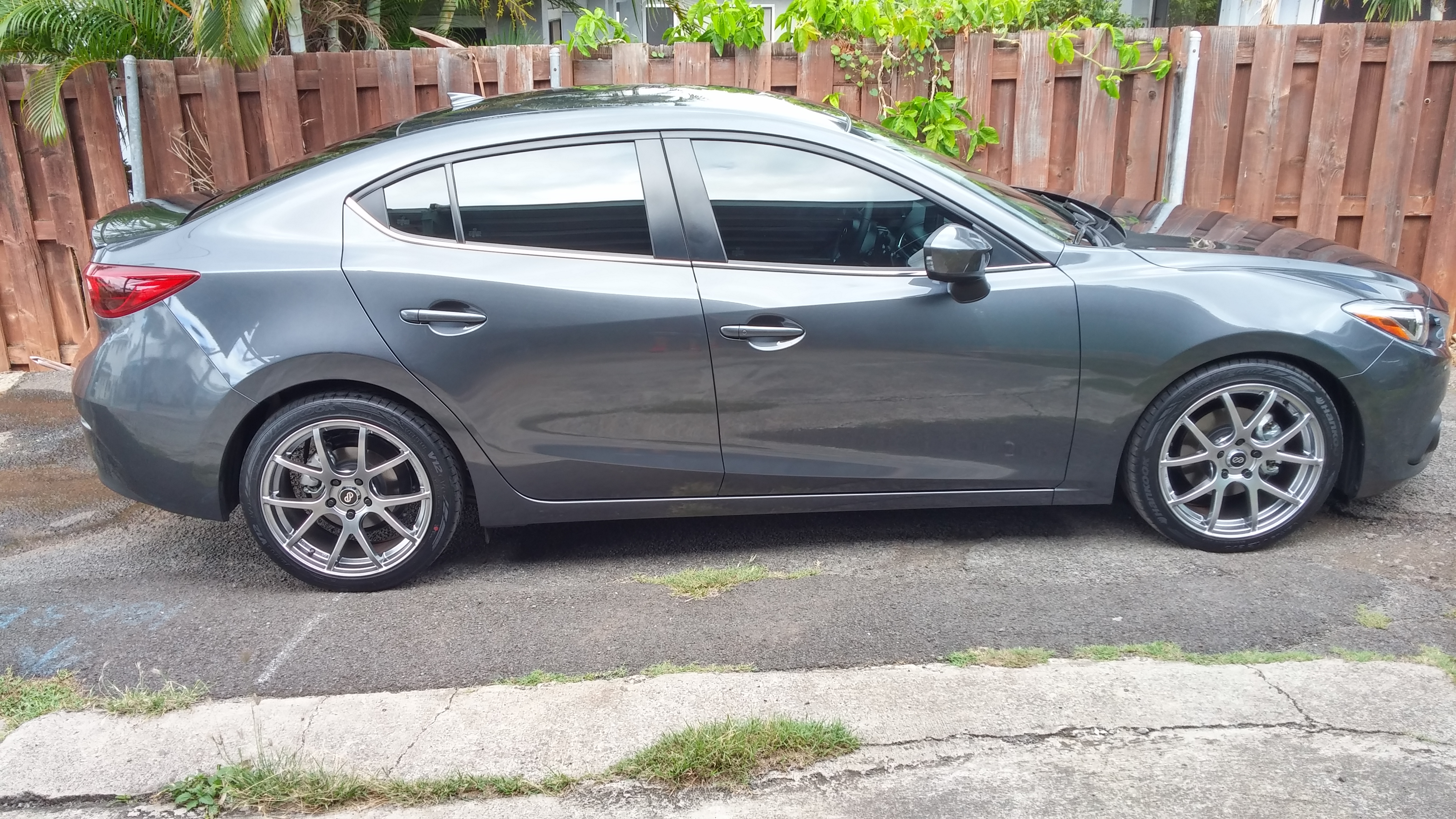 photo 1 Mazda Mazda3 custom wheels   18x8.0, ET +50, tire size 215/45 R18. x ET 