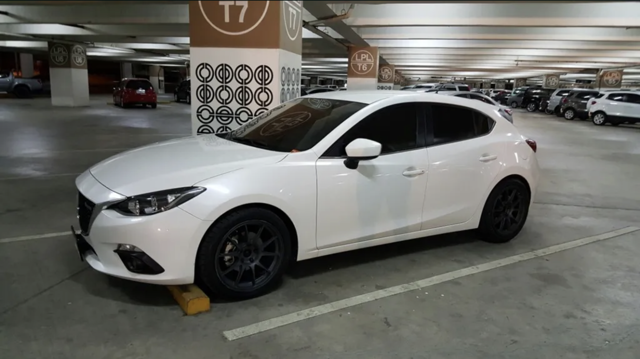 photo 1 Mazda Mazda3 custom wheels 18x8.5, ET +44, tire size 245/40 R18. x ET