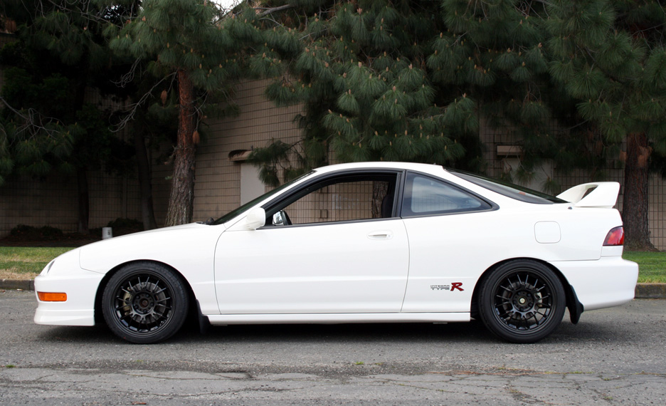 photo 2 Acura Integra custom wheels Volk Racing SE37K 16x8.0, ET +38, tire size 215/40 R16. 16x7.0 ET+33 205/45 R16