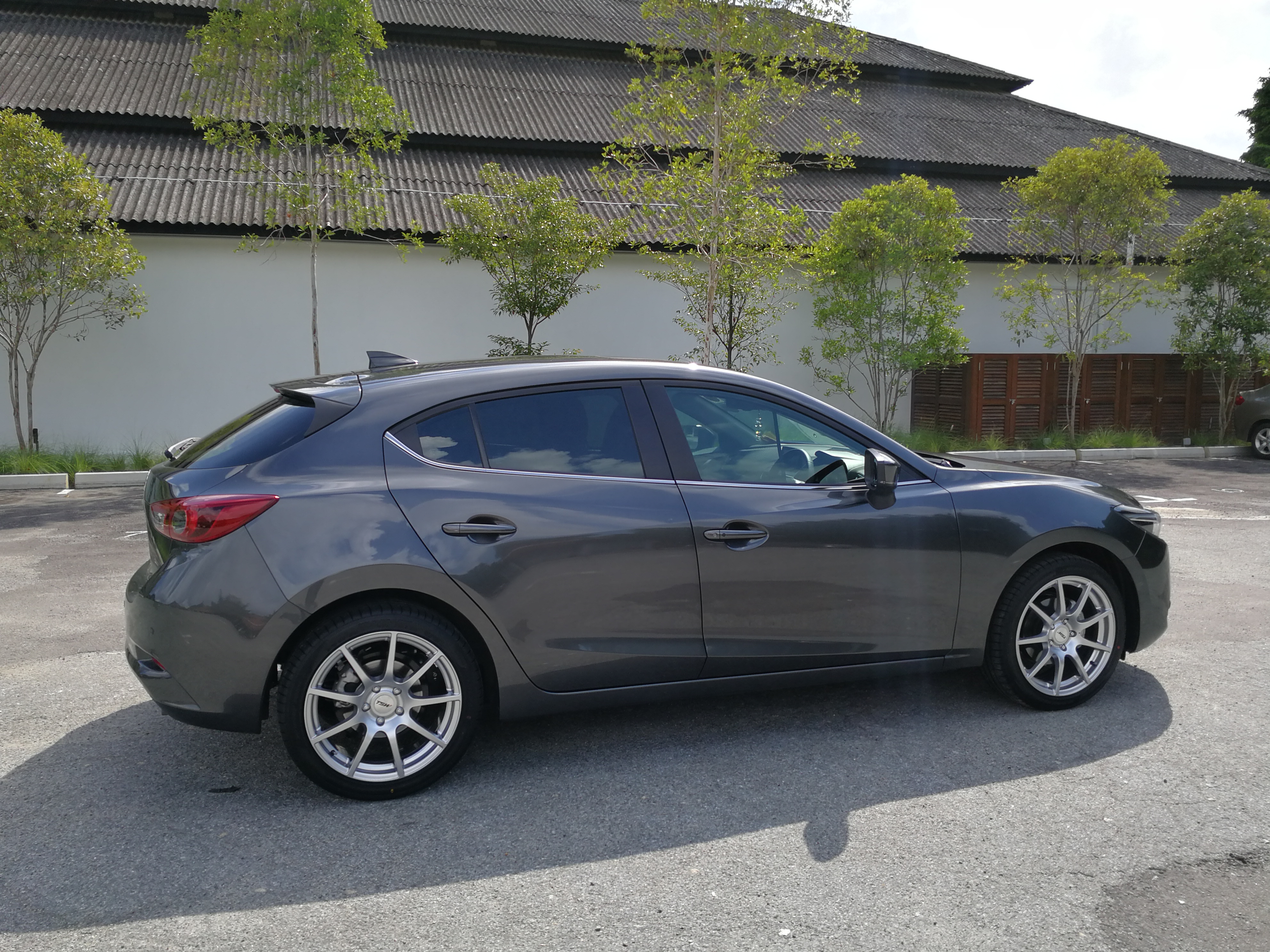 photo 3 Mazda Mazda3 custom wheels   18x7.5, ET +45, tire size 225/45 R18. x ET 